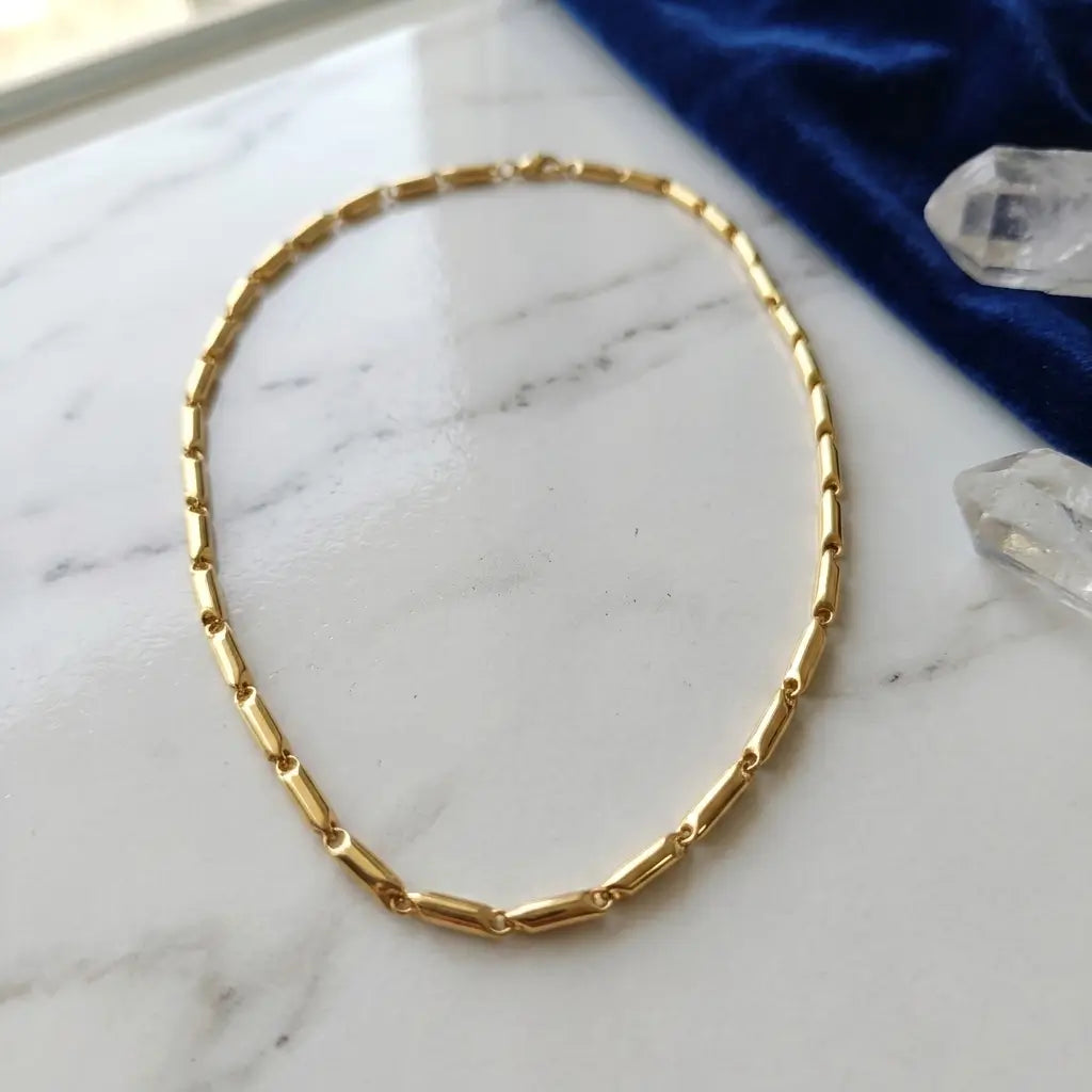 Premium Sleek Gold Cylindrical Link Chain Necklace - Classic Clasp