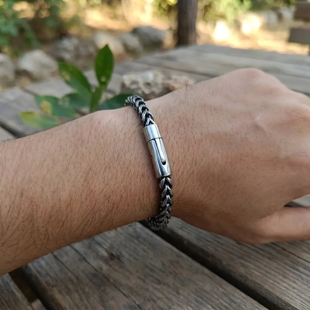 Premium Braided Wheat Chain Bracelet – Auto Lock Edition