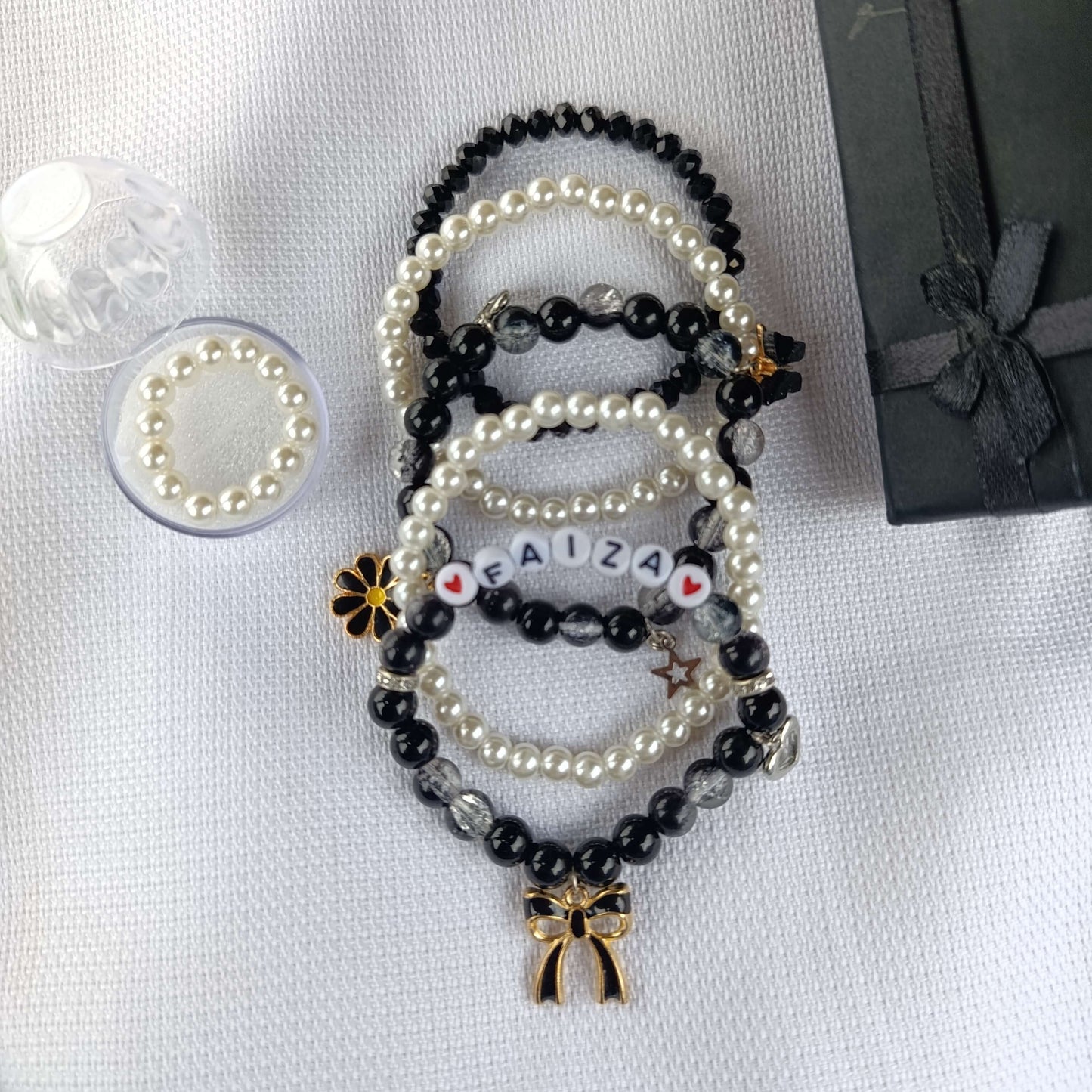 Personalized 5-Piece Pearl Set (Includes 5x Bracelets, 1x Free Pearl Ring & Luxury Gift Box)