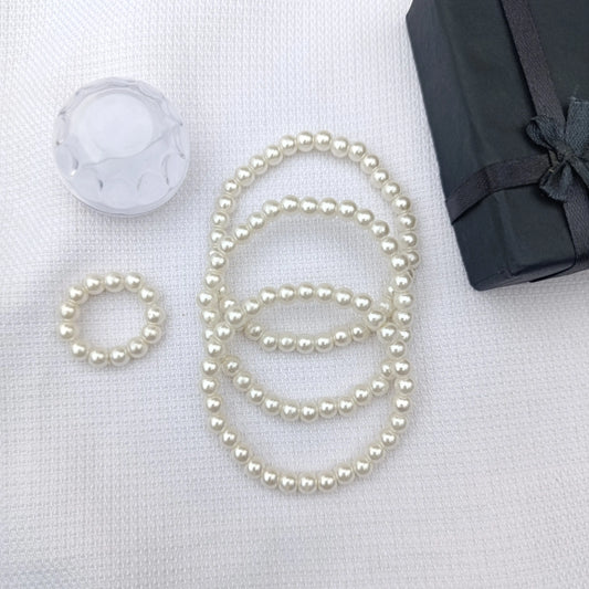 Royal Pearl Elegance Set – 3x Classy Bracelets & 1x Matching Pearl Ring (4-Piece Set)