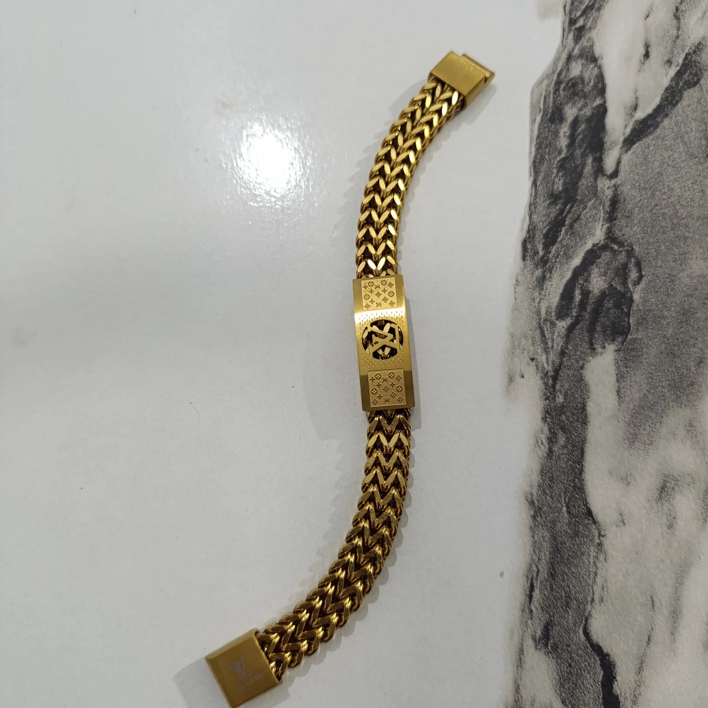 Premium Men's Gold Braided Chain Bracelet – Iconic LV Emblem