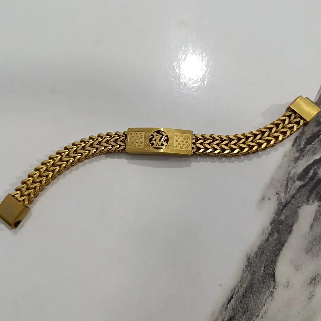 Premium Men's Gold Braided Chain Bracelet – Iconic LV Emblem